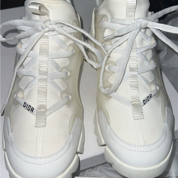 Authentic Christian Dior D Connect sneakers size 38. Very gently used - Picture 4 of 6